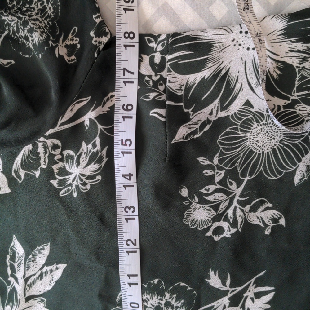 FORCAST WOMEN'S TOP. - Picture 10 of 10